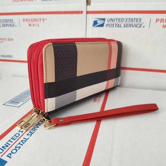 Plaid Multicolor Women's Vegan Leather Wallet With Red Zipper Closure - Picture 1 of 12